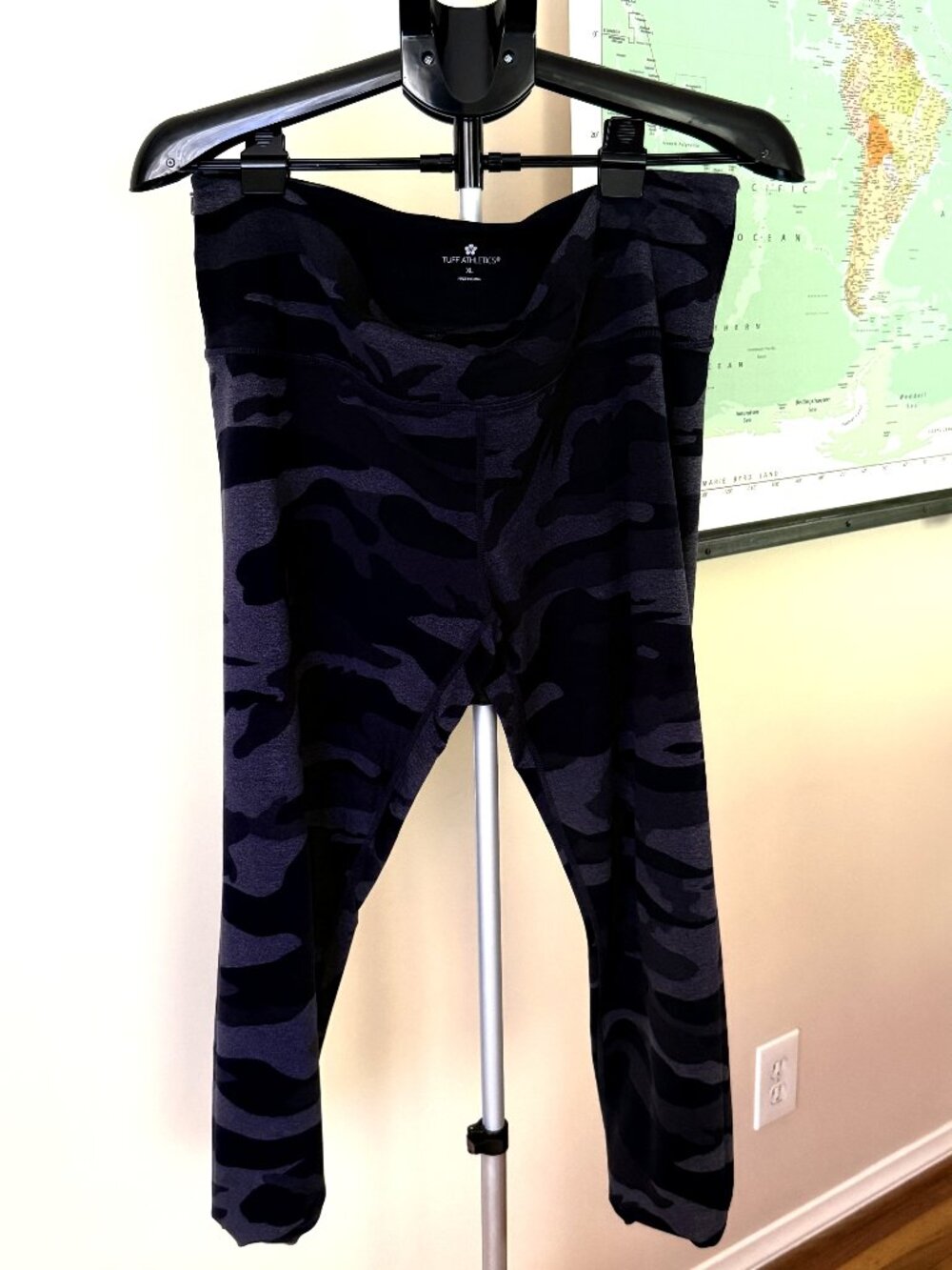 Tuff Athletics Black Grey Camo Zipped Side Pocket Full-Length Leggings - Size XL